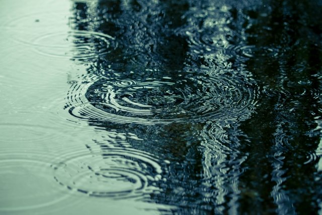 酸性雨が住宅に与える影響～雨漏り対策で住まいを守ろう～